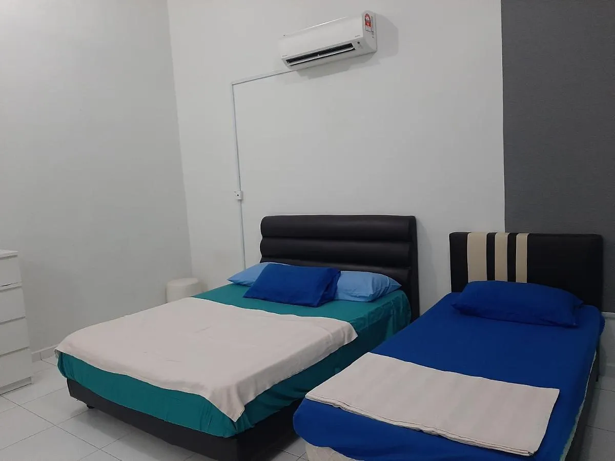 5Room Home2Stay Hayyan Muslim Pool Малакка Малайзия